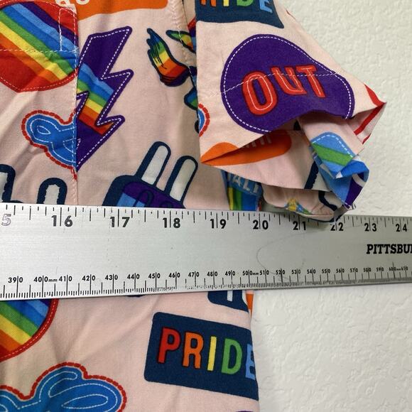 Trinity Collective Shirt Mens Medium Pink Button Up Camp Pride Equality Love LGB - Picture 3 of 7